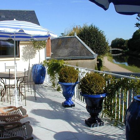 Residence Hoteliere La Marine Combleux Buitenkant foto