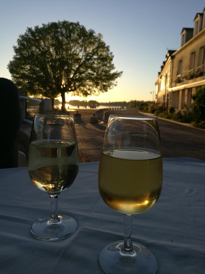 Residence Hoteliere La Marine Combleux Buitenkant foto